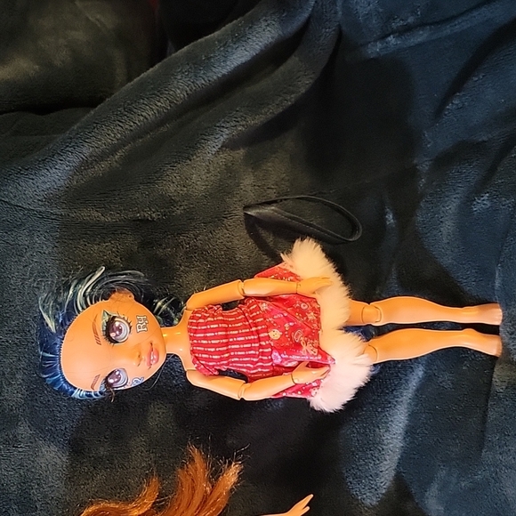 Bratz Doll 9", Rainbow High Cheer Skyler Bradshaw - Picture 2 of 4